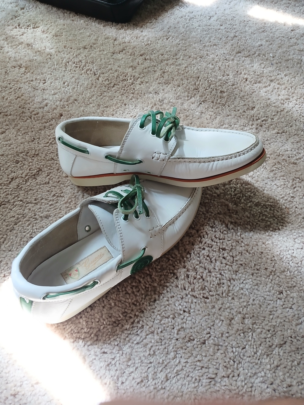 Gucci White Leather Boat Shoes with Red and Green Accents